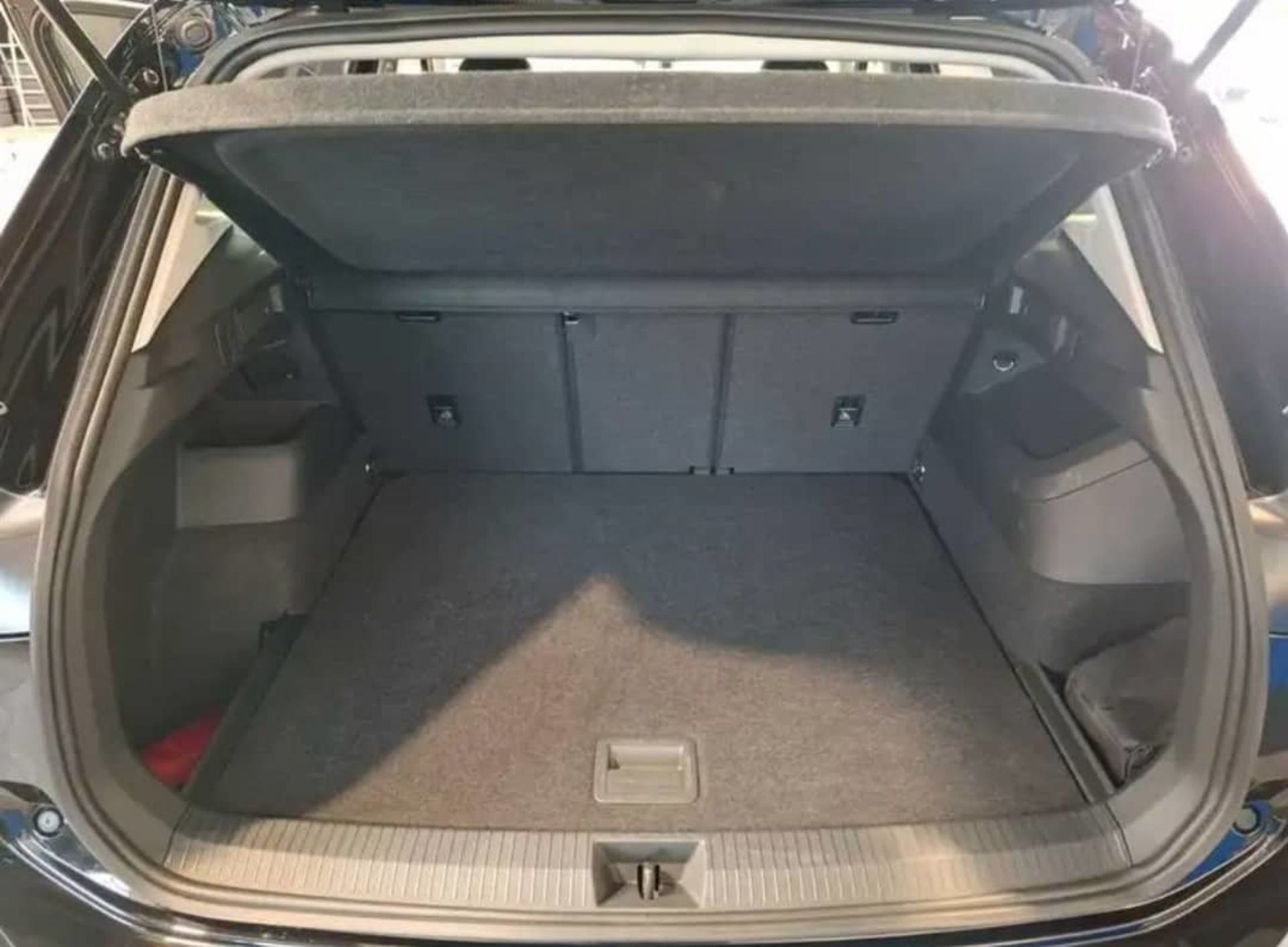 Volkswagen Tiguan - 7