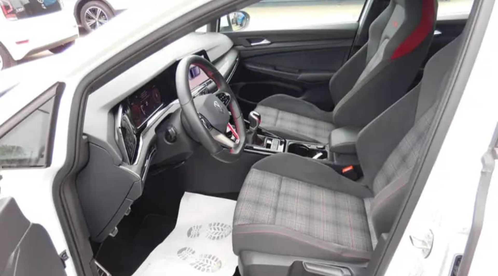 Volkswagen Golf VIII GTI - 6