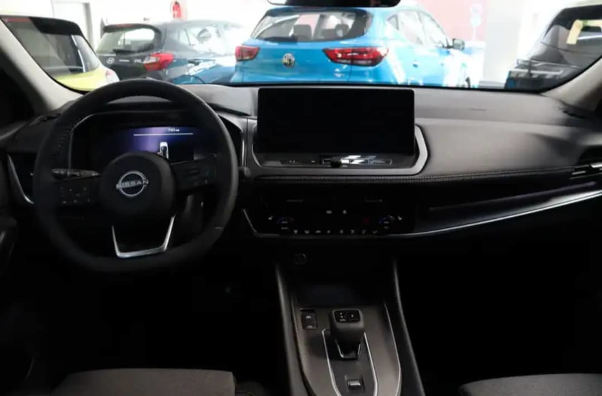Nissan Qashqai - 2