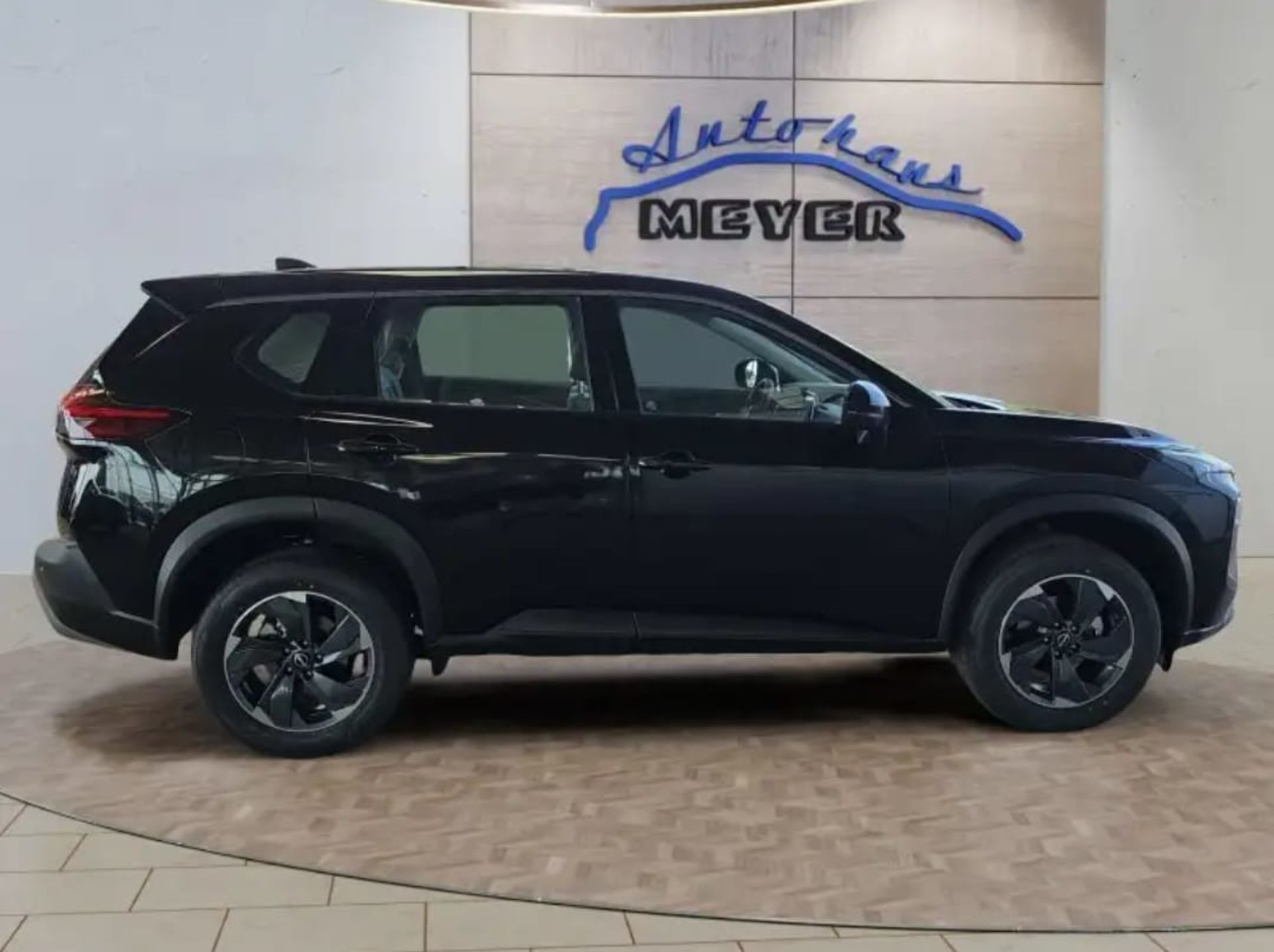 Nissan X-Trail - 8