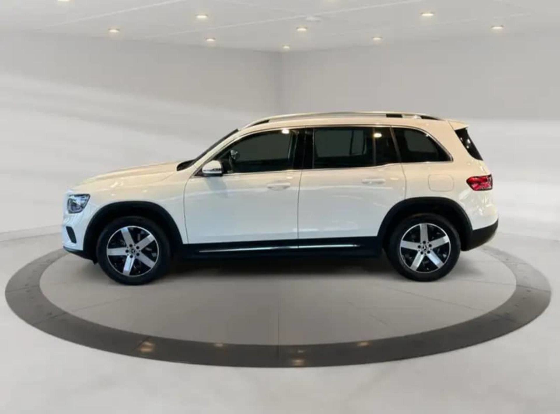 Mercedes-Benz GLB-Class - 7