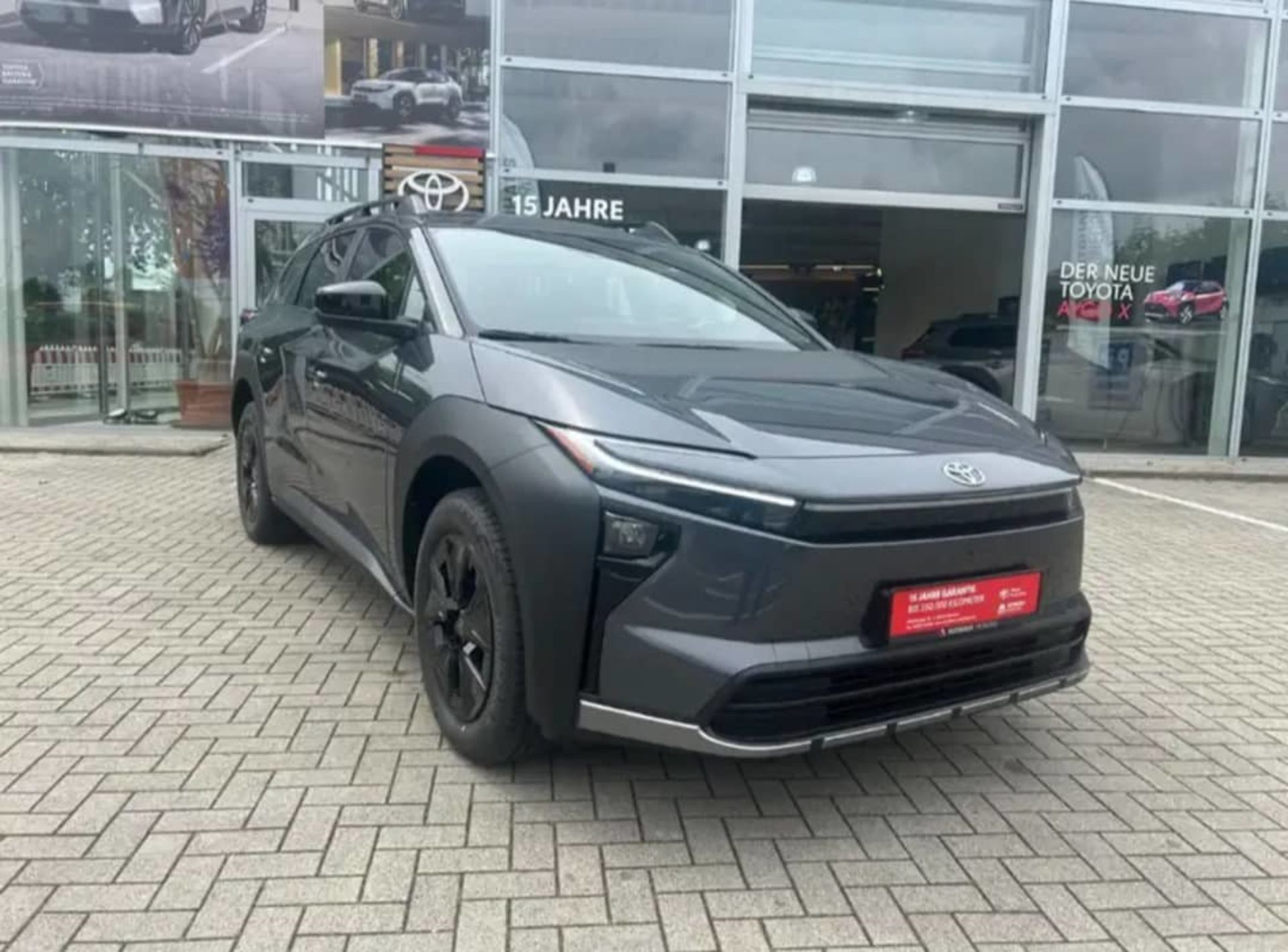 Toyota BZ4X Touring - 1