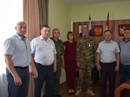 Калачеевцы передали квадрокоптер участнику СВО