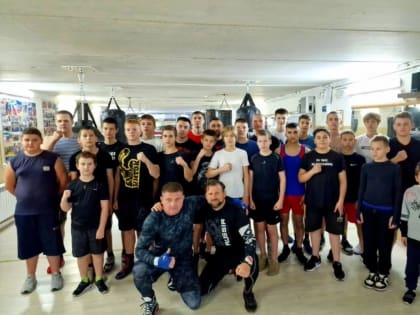 «Единая Россия» помогла обновить инвентарь в районной спортивной школе
