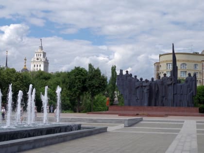 Фонтаны Воронежа продлили работу из-за теплой погоды