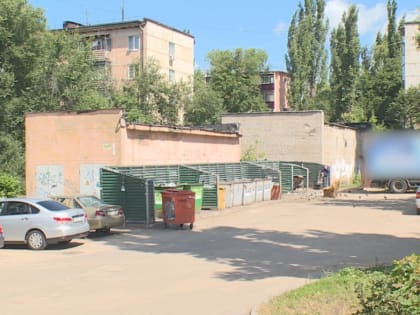 Камеры на мусорных площадках в Воронеже зафиксировали около 100 нарушений
