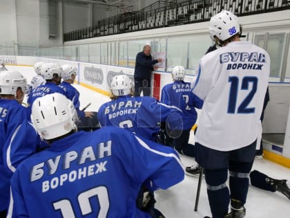 Воронежский «Буран» уступает дома «Южному Уралу» из Орска