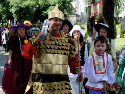 Приглашаем к участию в областном конкурсе «Творческое пространство — СЕМЬЯ»