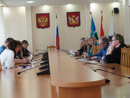 На заседании комиссии по соцвопросам
