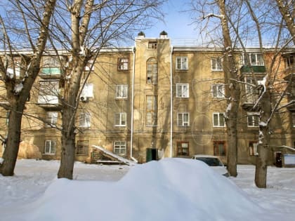 Фасад воронежского дома рискует не дожить до капремонта