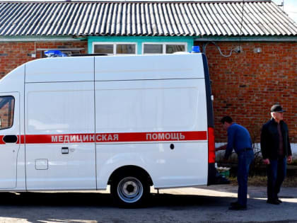 В Калачеевскую райбольницу передали новый автомобиль скорой помощи