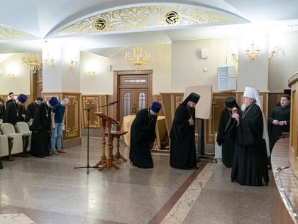 Правящий Архиерей возглавил торжественное собрание педагогов и учащихся Воронежской духовной семинарии