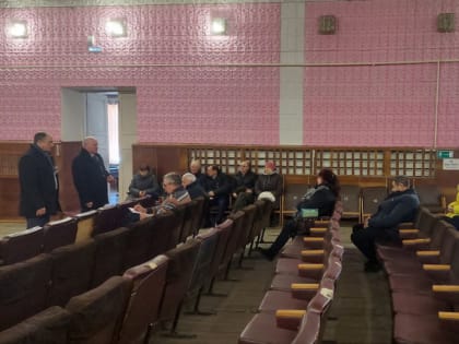 Встреча главы Воробьёвского района М.П. Гордиенко с жителями села Воробьёвка