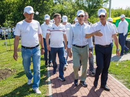 Владимир Нетёсов принял участие в открытии IV сезона региональной экологической акции «Родные берега»