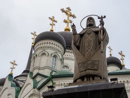 Глава Воронежской митрополии совершил Божественную литургию