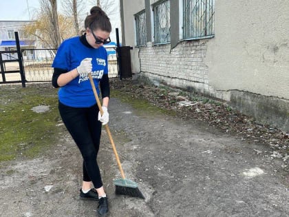 Терновские молодогвардейцы приняли участие в районном субботнике