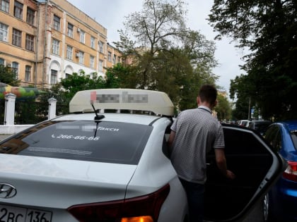 Воронежские таксисты: «Пассажиры думают, что мы гребем деньги лопатой»