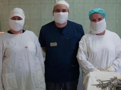 Воронежские хирурги удалили у 15-летней пациентки трехлитровую кисту