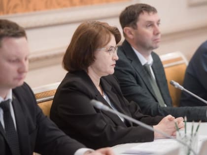 Руководитель воронежских налоговиков Наталья Харченко приняла участие в совещании у Губернатора