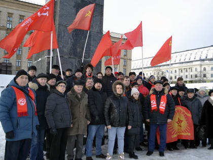 Трудиться, бороться и побеждать по-ленински!