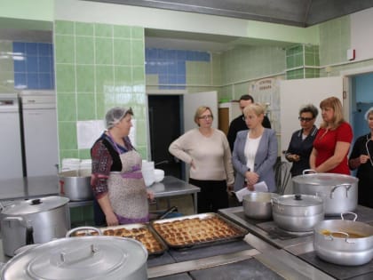 С заботой о школьниках