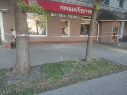 «По всему тротуару куски кирпичей!». Воронежцы сообщили о разрушении дома с башней у Девицкого выезда