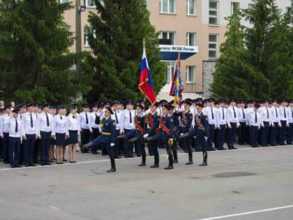 В Воронеже первые офицерские звания присвоены курсантам выпускных курсов института ФСИН