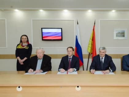 «Один из лидеров социально-экономического развития»: воронежский губернатор и вице-спикер Госдумы посетили Россошанский район