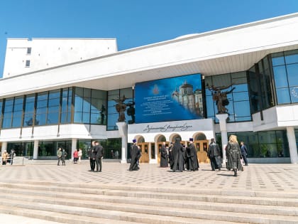 В Воронежском концертном зале состоялся торжественный акт, посвященный юбилейным датам служения митрополита Воронежского и Лискинского Сергия, главы Воронежской митрополии
