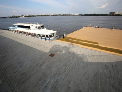 Надолго ли хватит реконструированной за миллиард рублей Петровской набережной?