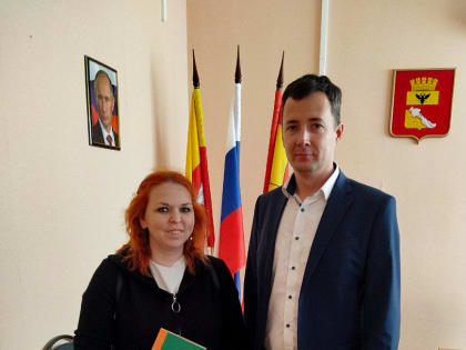 Поддержка для семей: Депутат Максим Михин на личном приеме