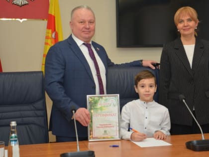 Мечту ребенка о поездке в Санкт-Петербург исполнил вице-спикер Воронежской гордумы
