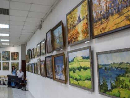 Выставка «Весеннее пробуждение» открылась в Лисках