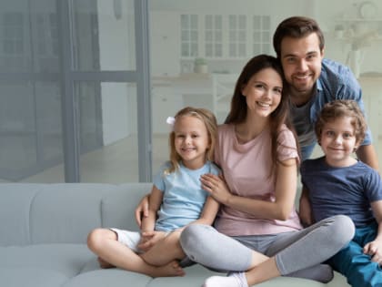 Родители более 87 тысяч детей получают единое пособие в Воронежской области