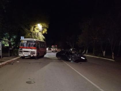 Автобус с 7 пассажирами попал в ДТП под Воронежем