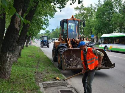 В районах города продолжаются работы по благоустройству