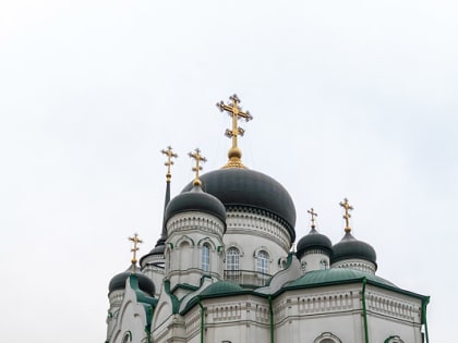 Митрополит Воронежский и Лискинский Сергий возглавил воскресное богослужение