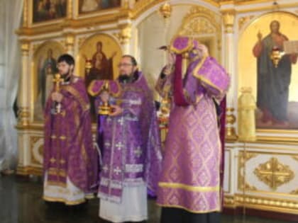 Праздник Воздвижения Креста Господня в Свято – Тихоновском соборном храме г. Острогожска