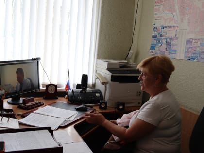 Прием граждан провел руководитель департамента промышленности и транспорта Воронежской области Александр Десятириков