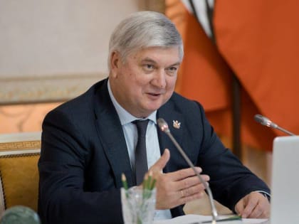 Губернатор Александр Гусев поздравил воронежских работников отраслей связи с Днем радио