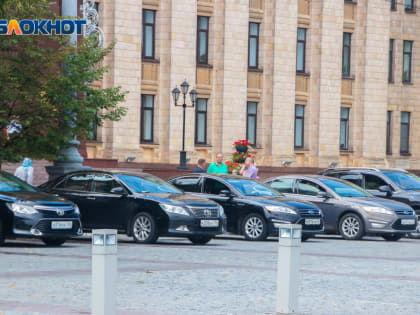 Услуги «членовозов» резко подорожали в Воронежской области