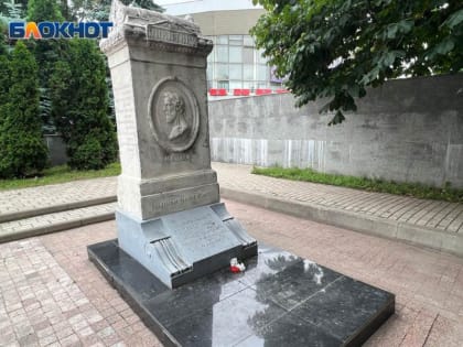 Здесь похоронены Кольцов и Никитин: как выглядит литературный некрополь в центре Воронежа