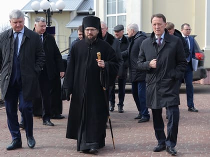 Митрополит Воронежский и Лискинский Сергий посетил храмовый комплекс Ильинского кафедрального собора Россошанской епархии