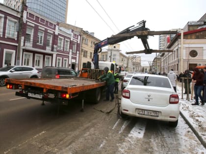 «Уже не эвакуируют?»: воронежцы сообщили, что машин с закрытыми номерами стало больше
