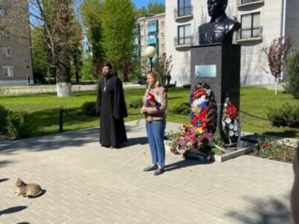 Священник принял участие в митинге посвященном Дню Победы