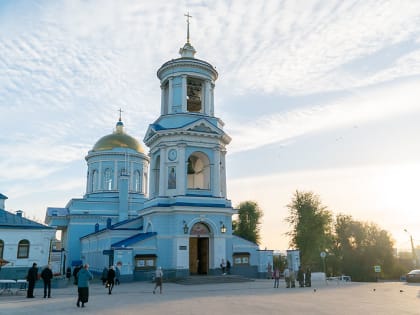 Митрополит Воронежский и Лискинский Сергий возглавил торжественное архиерейское богослужение в Покровском соборе