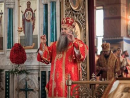 Епископ Россошанский и Острогожский Дионисий сослужил митрополиту Нижегородскому и Арзамасскому Георгию за Божественной литургией в Ильинском кафедральном соборе