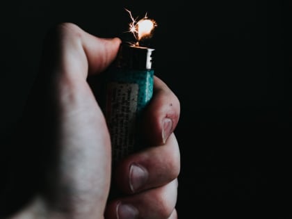 В Воронежской области 71-летний пенсионер ответит в суде за попытку сжечь любовницу