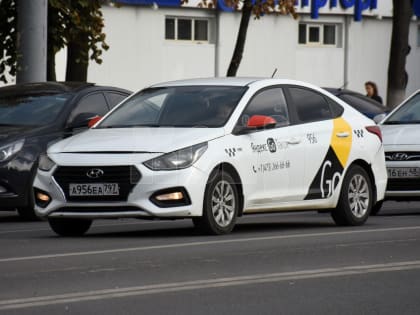 Стоимость проезда на такси в Воронеже выросла из-за жары