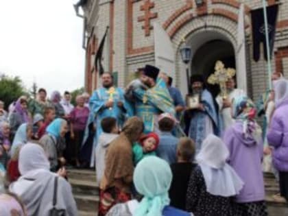 Каменцы встретили престольный праздник